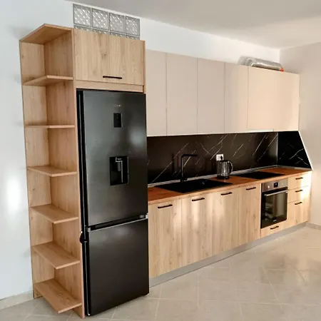 Old 2 Apartment *