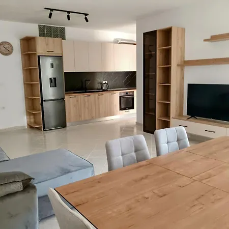 Old 2 Apartment Vlorë